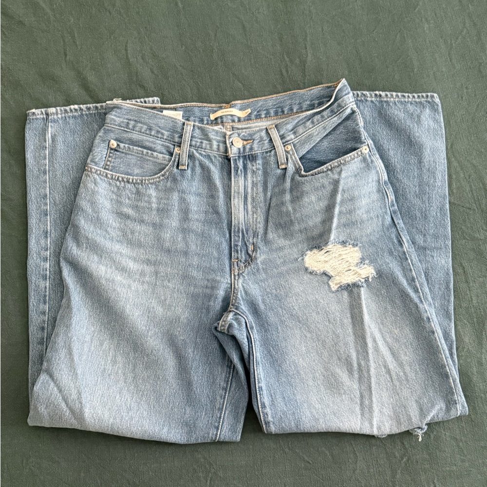 Levi’s Light Blue Distressed Jeans
